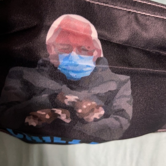 6/$20 New Chillin’ Bernie face mask - Picture 2 of 4